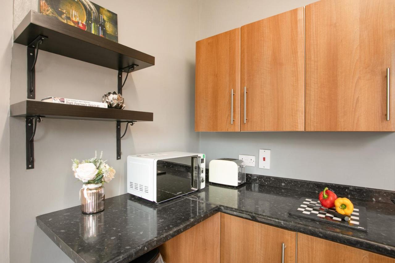 8 Guests - 5 Bedroom - Free Wi-Fi - Kettering Exterior foto